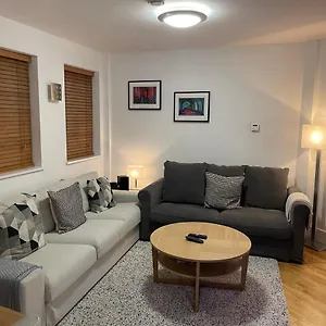 Apartment Hawkesmoor House, London